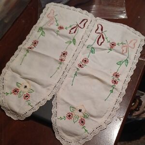 Vintage Floral Embroidered Lace Doilies